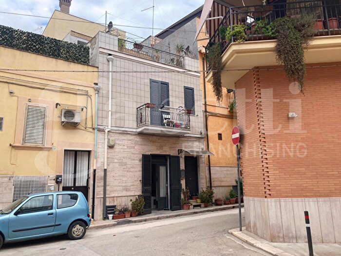 Casa trilocale in vendita in Via Volturno, Torremaggiore
