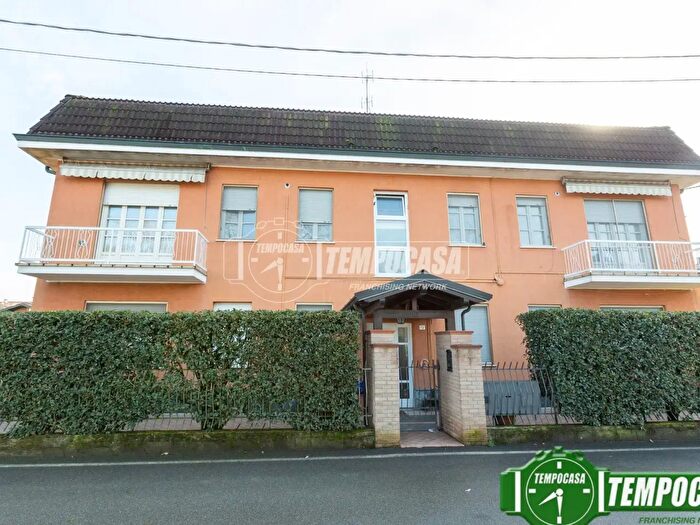 Appartamento trilocale in vendita in Via Fratelli Rosselli, Spino DAdda