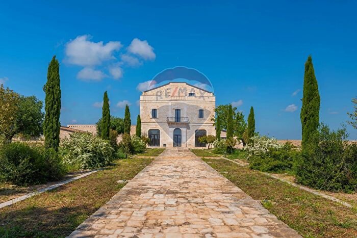 Casa con 10 locali in vendita in Strada Comunale Guidotti Nc, Rutigliano