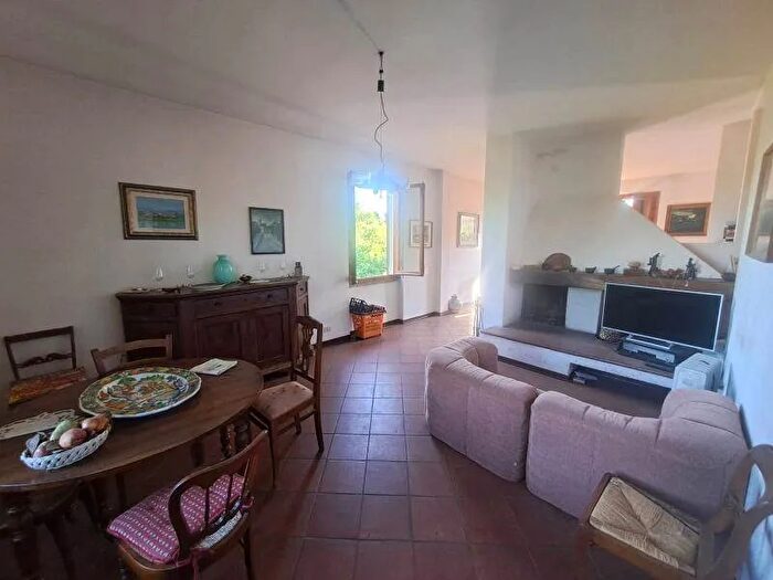 Appartamento con 8 locali in vendita in Scarperia E San Piero, Scarperia e San Piero