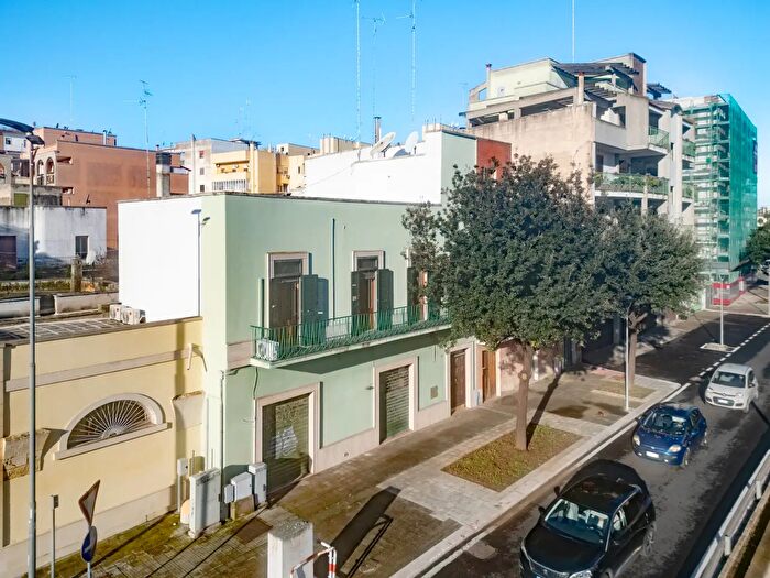 Casa in vendita in Viale G Leopardi, Lecce