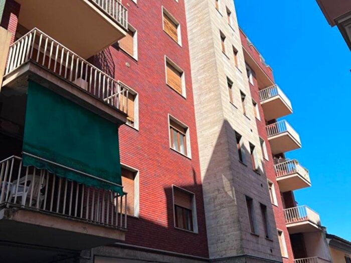 Casa quadrilocale in affitto in Via Indipendenza, Centro, Varese