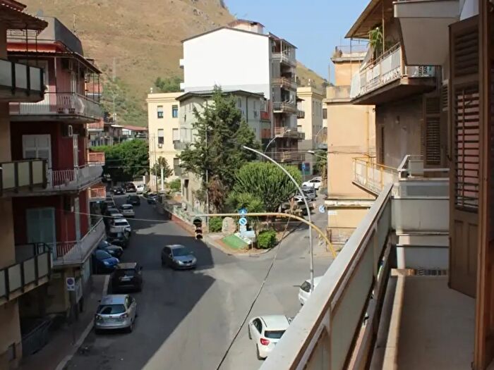 Appartamento trilocale in vendita in Via J Kennedy, Belmonte Mezzagno