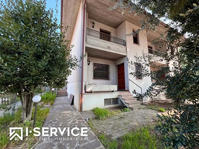 Casa quadrilocale in vendita in Cesenatico
