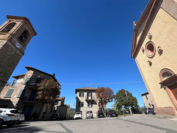 Casa con 8 locali in vendita in Piazza Giacomo Leopardi, Perugia