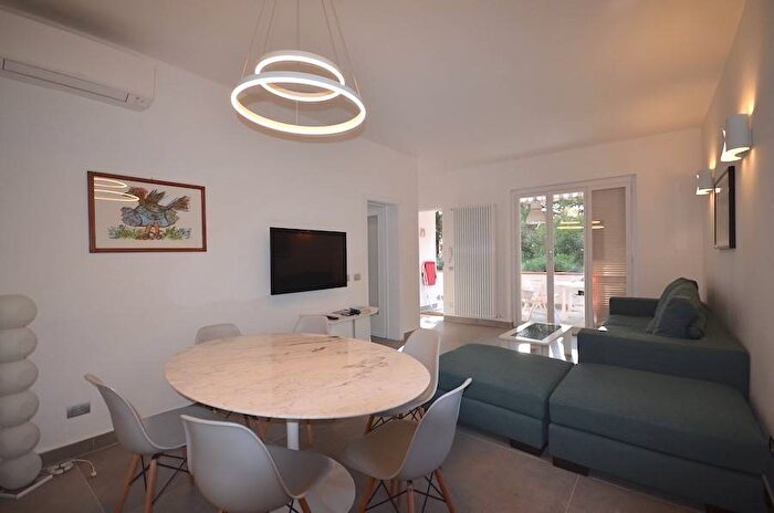 Appartamento quadrilocale in affitto in Via Mar Ligure, Castiglioncello, Rosignano Marittimo