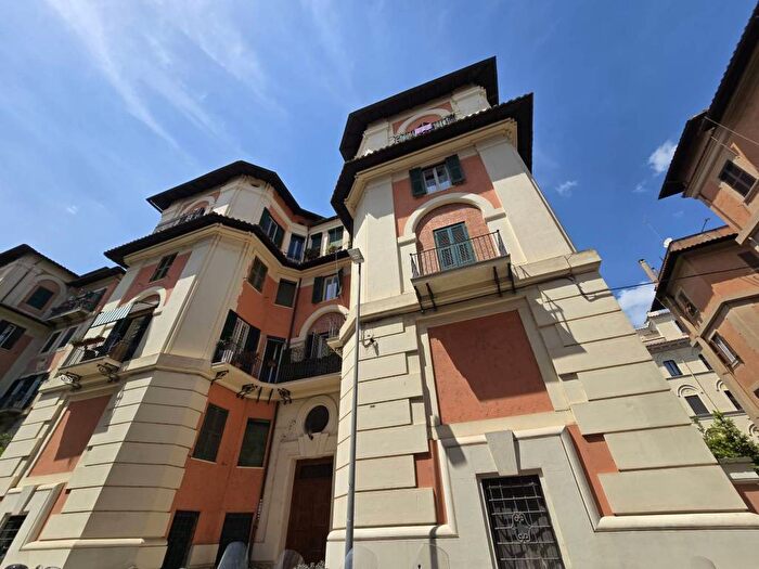 Appartamento monolocale in affitto in Via di Villa Torlonia, Bologna, Roma