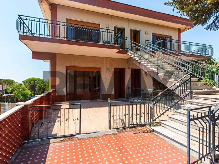 Appartamento con 5 locali in vendita in Via Tondo, Pedara