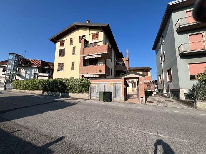 Appartamento monolocale in affitto in Via Ada Negri, Centro, Zelo Buon Persico