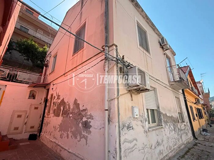 Casa con 5 locali in vendita in Salita Villa Contino, Messina
