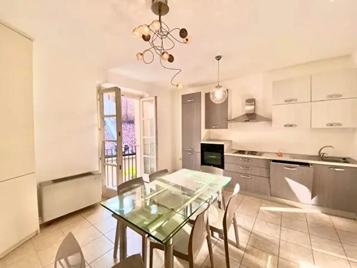 Appartamento trilocale in affitto in Via Giuseppe Garibaldi, Asti