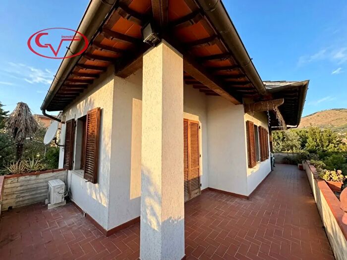 Casa con 7 locali in vendita in Via Marzo, Loro Ciuffenna