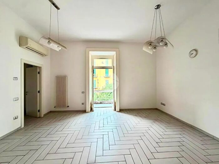 Appartamento bilocale in vendita in Viale Margherita, Napoli