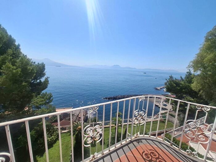 Appartamento quadrilocale in affitto in Via Posillipo, Posillipo, Napoli