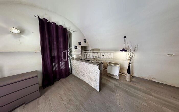 Casa bilocale in vendita in Via Umberto I, Triggiano