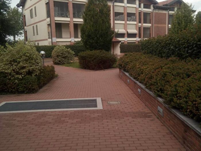 Appartamento monolocale in affitto in Via Sandro Pertini, Rosate