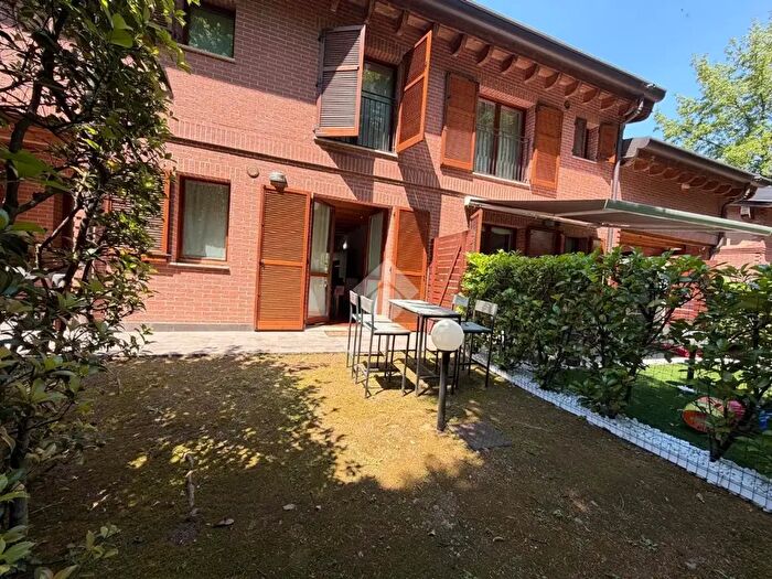 Appartamento bilocale in vendita in Via Respighi, Seregno