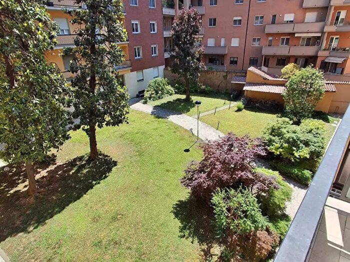 Appartamento quadrilocale in vendita in Via Caccialupo, Piacenza