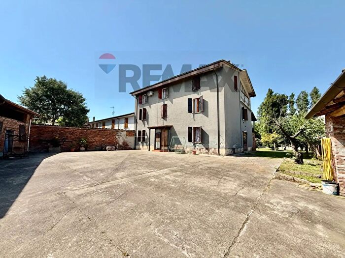 Casa trilocale in vendita in Via Galileo Galilei, Casalmaggiore