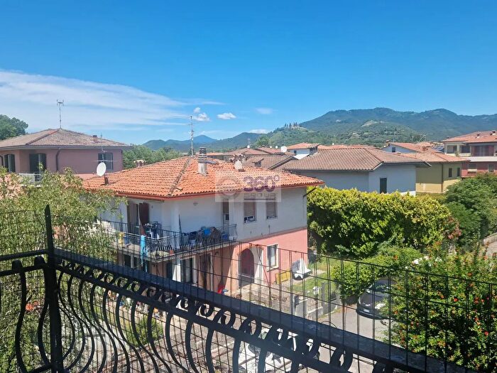Appartamento quadrilocale in vendita in Via Genova, Gussago