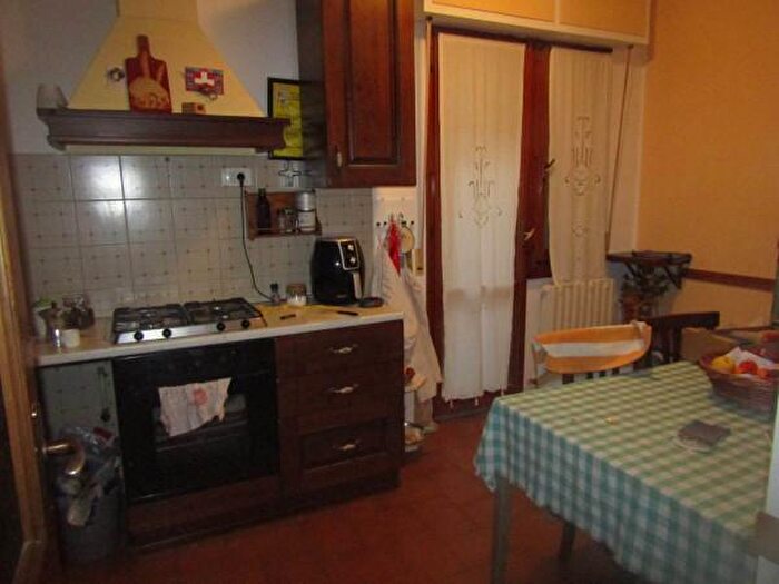 Appartamento con 5 locali in vendita in Via Ruggero Rosi, Jesi