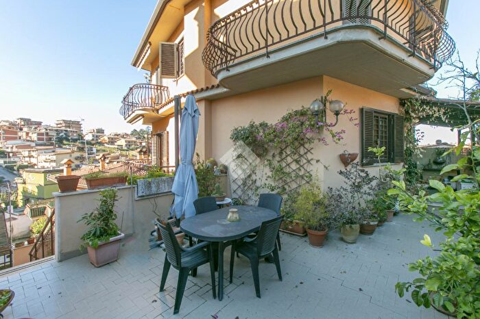 Casa quadrilocale in vendita in Via Cesare Battisti, Fonte Nuova