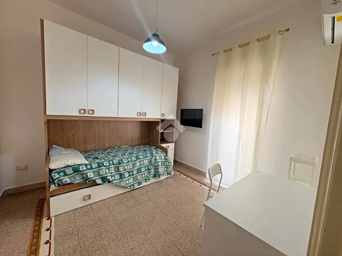 Appartamento trilocale in affitto in Via Antonio Marinuzzi, Palermo