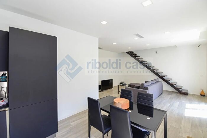 Case in Vendita e in Affitto - 2