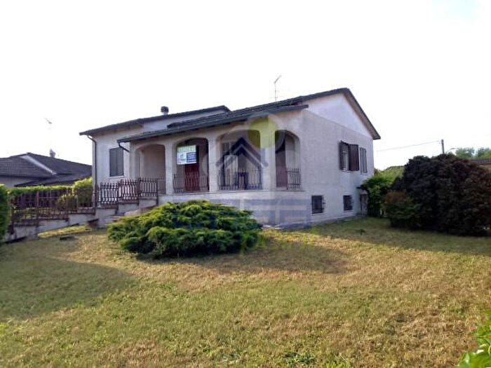 Casa con 6 locali in vendita in Via Mantova, Canneto SullOglio