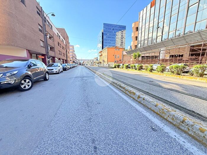 Appartamento trilocale in vendita in Via Marino di Caramanico, Napoli