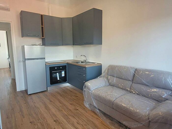 Appartamento bilocale in affitto in Via Molino Nuovo, San Martino Ghisolfa, Rho