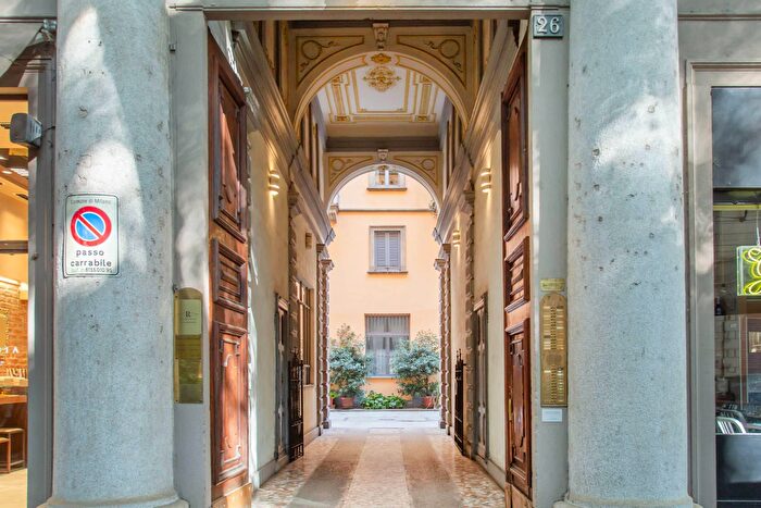 Appartamento con 5 locali in vendita in Via Vincenzo Monti, Milano