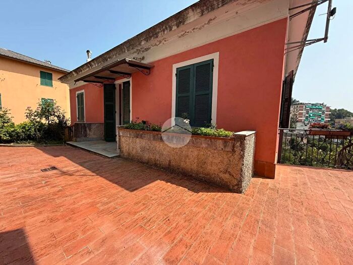 Appartamento con 5 locali in vendita in Via Pasquale Berghini, Genova