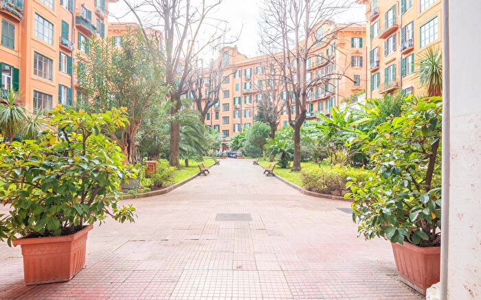 Appartamento con 5 locali in vendita in Via Giovanni Nicotera, Roma