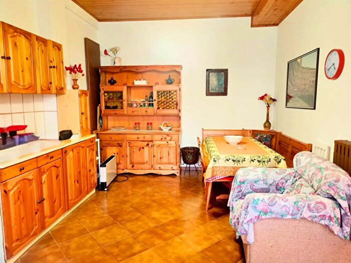 Appartamento trilocale in vendita in Via Amiata, Castiglione DOrcia