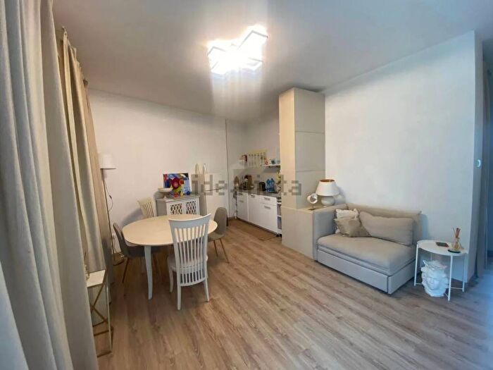Appartamento trilocale in affitto in Viale Fratelli Cairoli, Duomo, Treviso