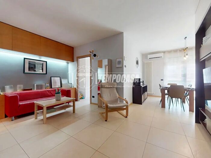 Appartamento trilocale in vendita in Via Pietà, Casamassima