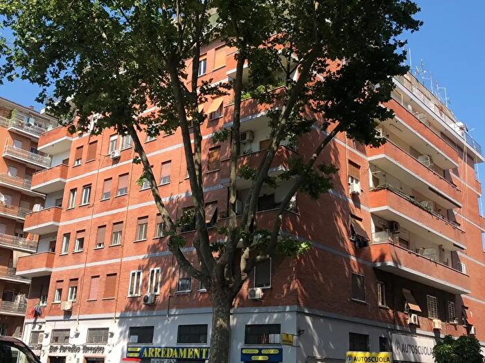 Appartamento monolocale in affitto in Via Città di Prato, Roma