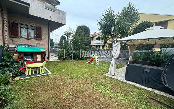 Appartamento bilocale in vendita in Via Ozanam Antoine Federic, Seveso