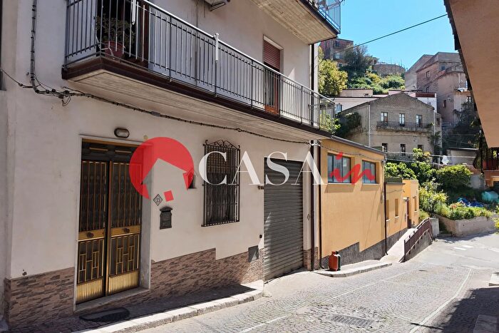 Casa con 12 locali in vendita in Via Libertà, Militello Rosmarino