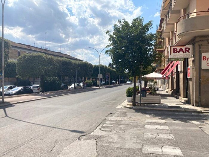 Appartamento con 5 locali in affitto in Vico Nazionale, Centro, Matera