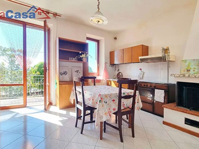 Appartamento quadrilocale in vendita in Via Fontanelle di Passatempo, Osimo