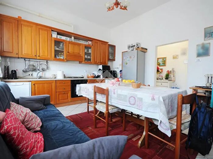 Appartamento quadrilocale in vendita in Via del Romito, Prato