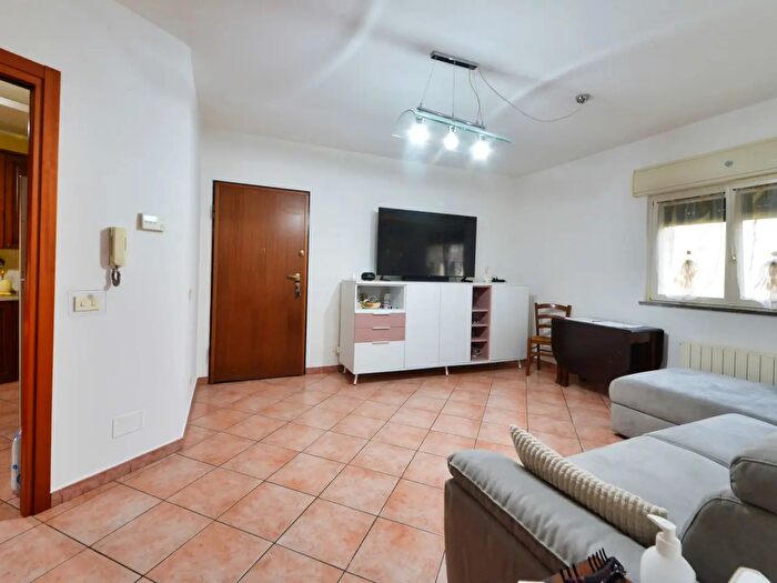 Appartamento trilocale in vendita in Via SantAntonio, Gorla Minore