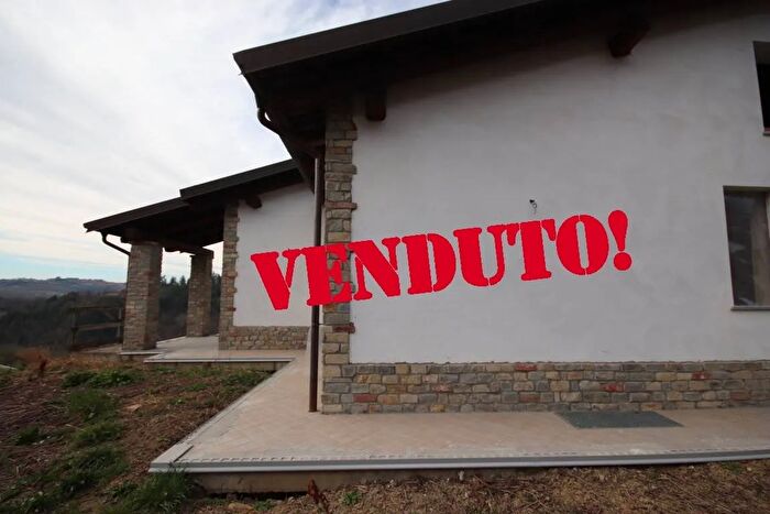 Casa quadrilocale in vendita in Alba, Alba