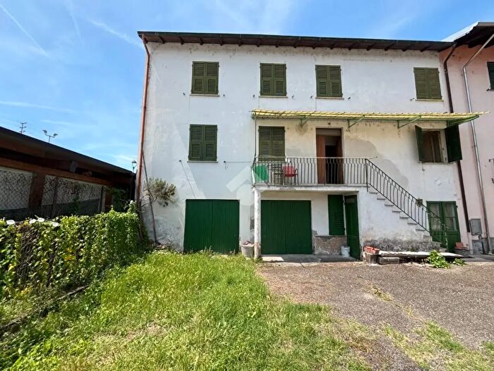 Casa con 5 locali in vendita in Via Giuseppe Mazzini, Vignole Borbera