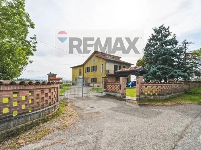 Casa con 6 locali in vendita in Via Villana, Reggio Emilia