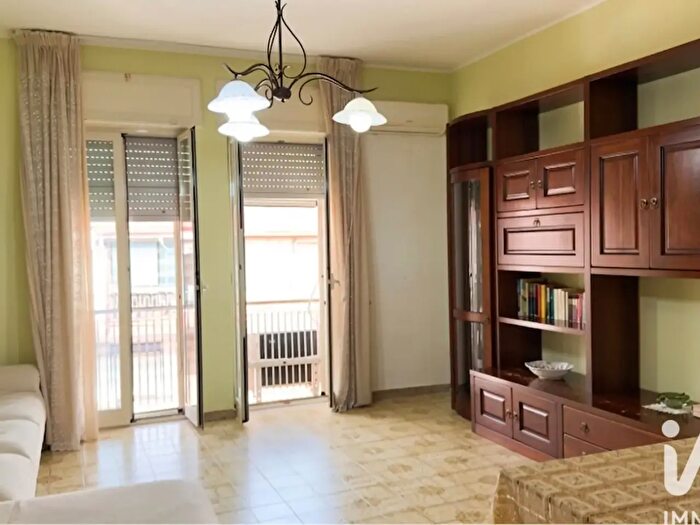 Appartamento quadrilocale in vendita in Traversa Eurialo, Napoli