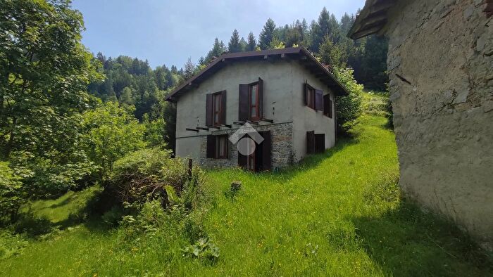 Casa quadrilocale in vendita in Monte Blum, Rovetta