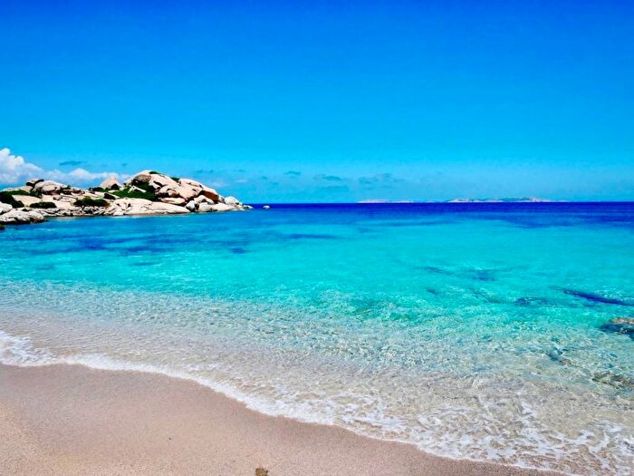 Casa trilocale in affitto in Capo dOrso, Capo DOrso, Palau